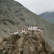 Picture of a Tibetan monastery, by Julia Volk from Pexels